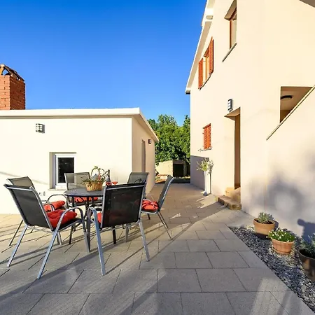 Feriehus Mit Privatpool Fuer 8 Personen Ca 120 Qm In Paradiz Bei Labin, Istrien Binnenland Von Istrien *