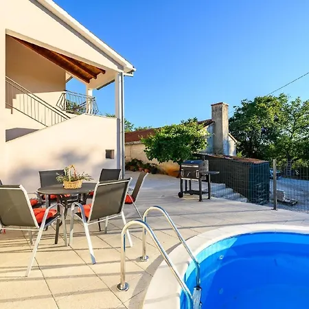Nyaraló Mit Privatpool Fuer 8 Personen Ca 120 Qm In Paradiz Bei Labin, Istrien Binnenland Von Istrien Veli Turini